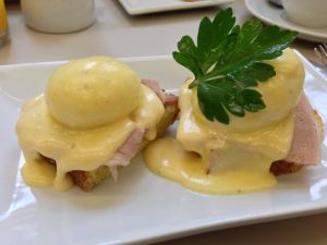 Cafe Opus Eggs Benedict