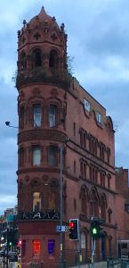 out-in-brum-syriana-exterior